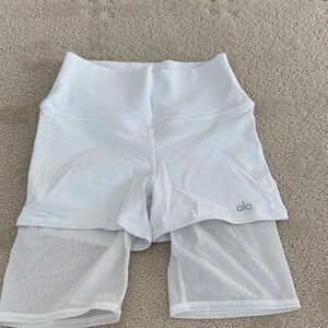 ALO Yoga Women's White Bike Shorts